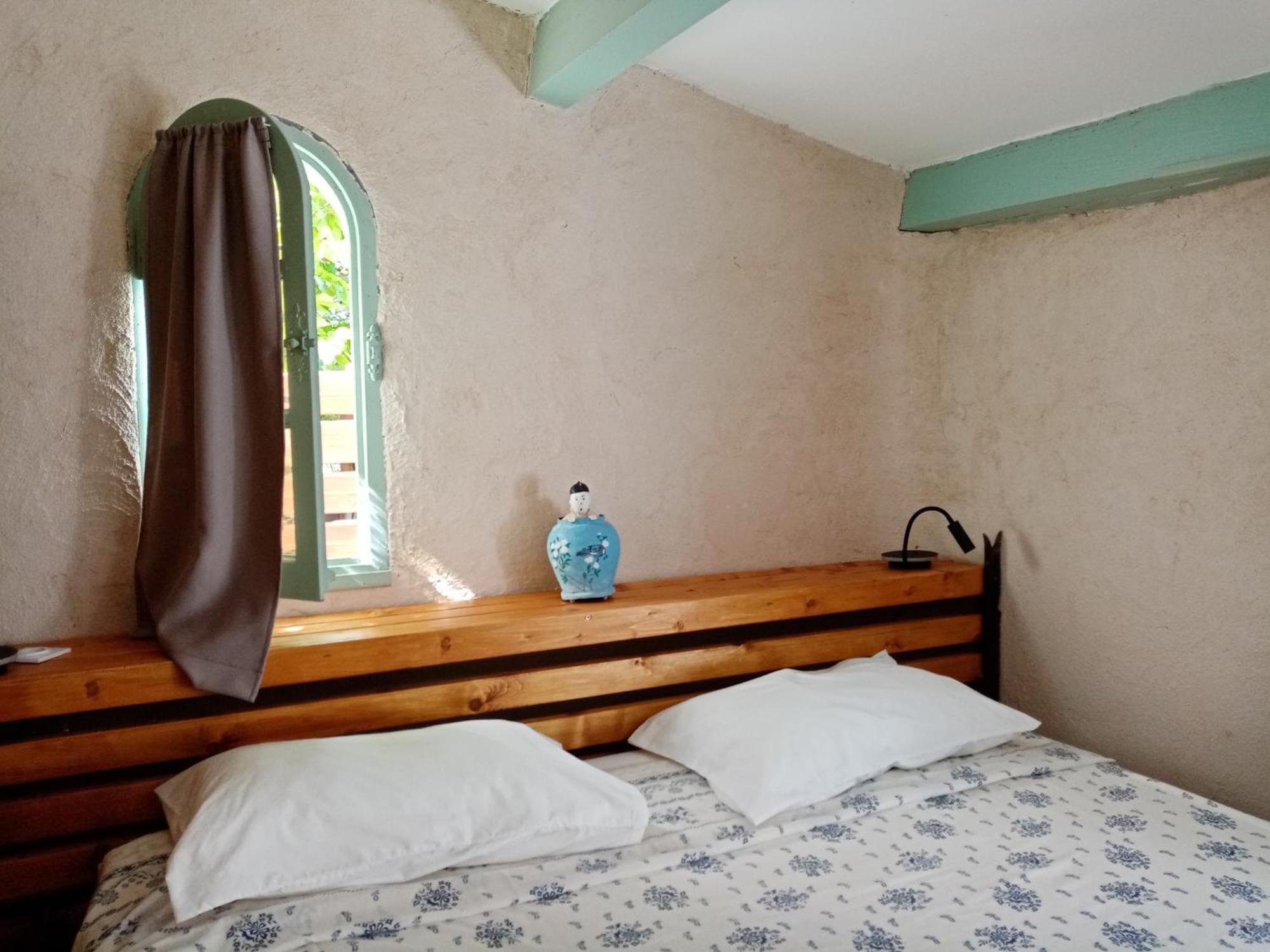 Bed and Breakfast L'Atelier à Saint-Maximin  Chambre photo